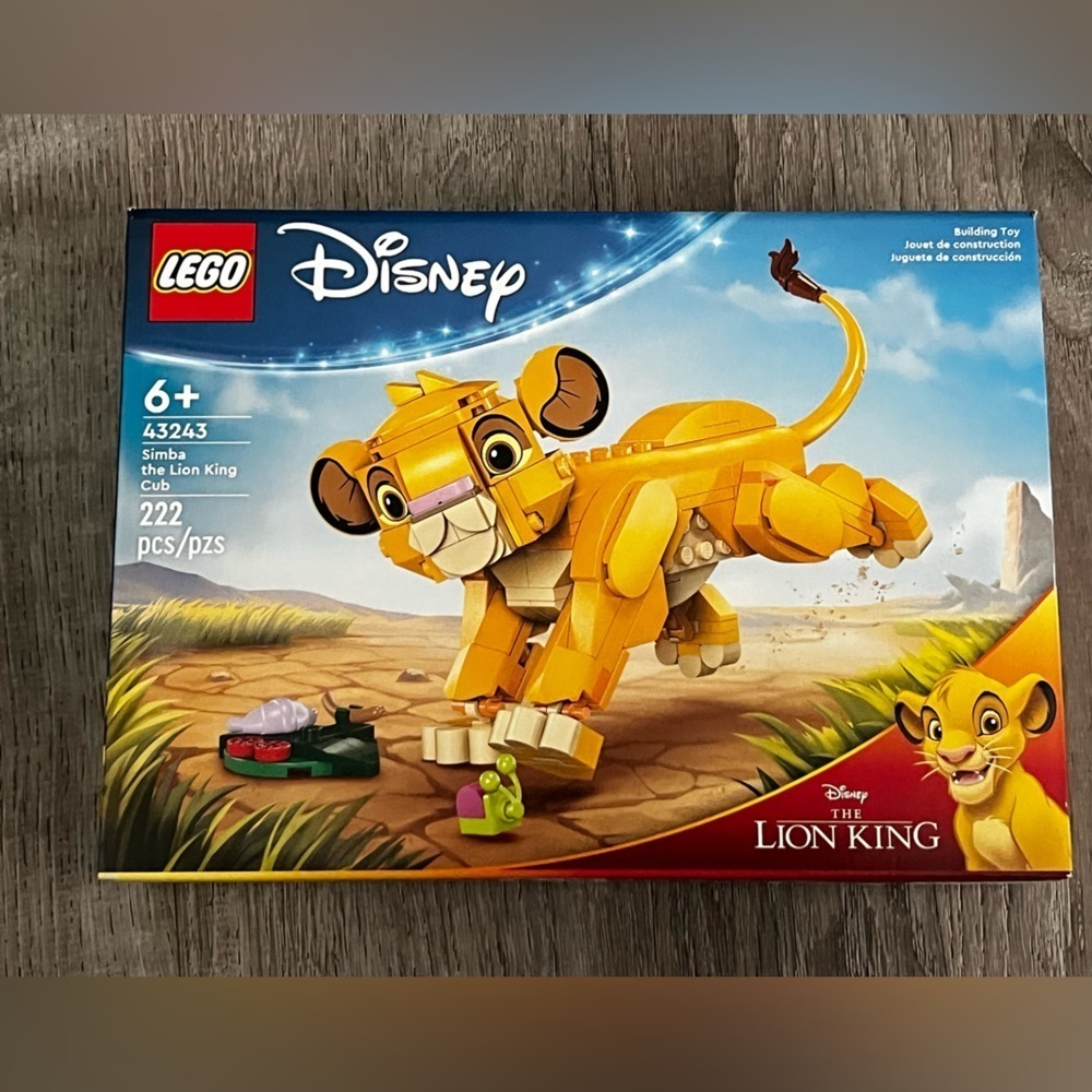 Lego the lion king 43243 Yellow Building Set Simba Figure